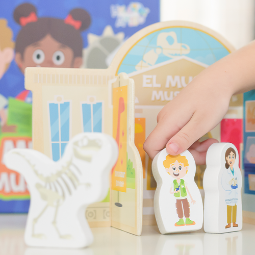 ¡Hola, Museo! Hello, Museum!