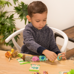 Bilingual Safari Lacing Animals